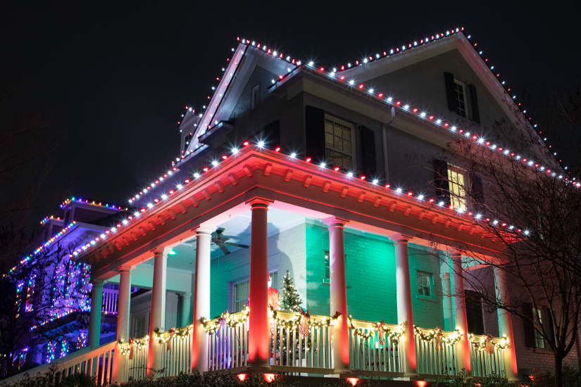 Christmas lights roofline Northbrook
